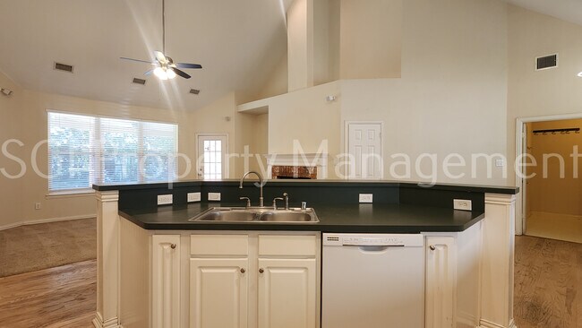 Building Photo - 329 Parkhurst Ln