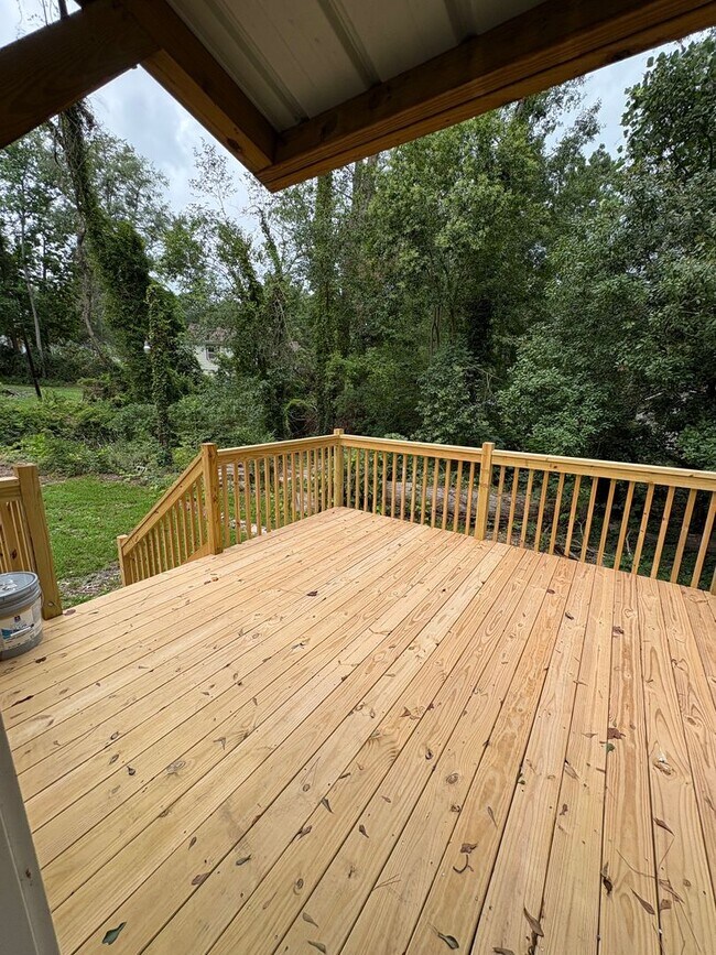 Building Photo - Lovely 3 Bedroom 2 Bath Home in Spartanburg