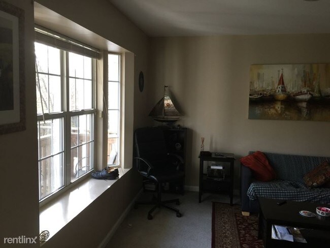 Building Photo - 2 br, 1.5 bath Condo - 162 Oxbo Rd