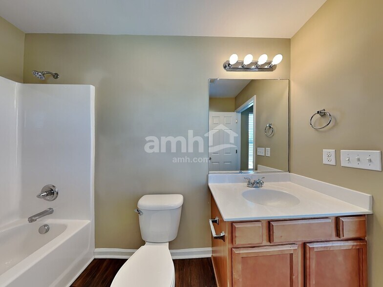 Building Photo - 5137 Brahman Dr
