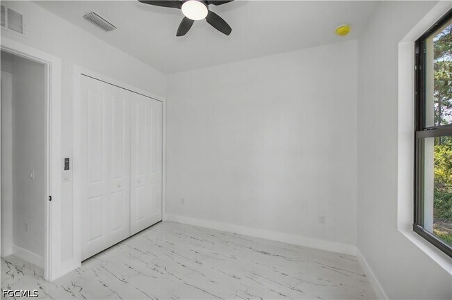 Building Photo - 3121 69th St W