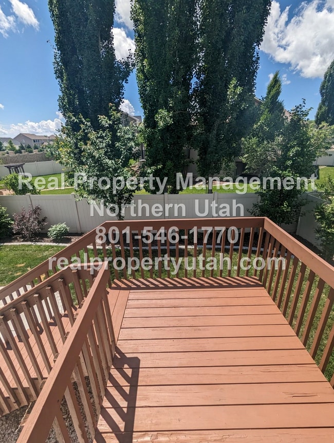 Building Photo - Gorgeous 3 Bed 2.5 Bath Coming Soon!