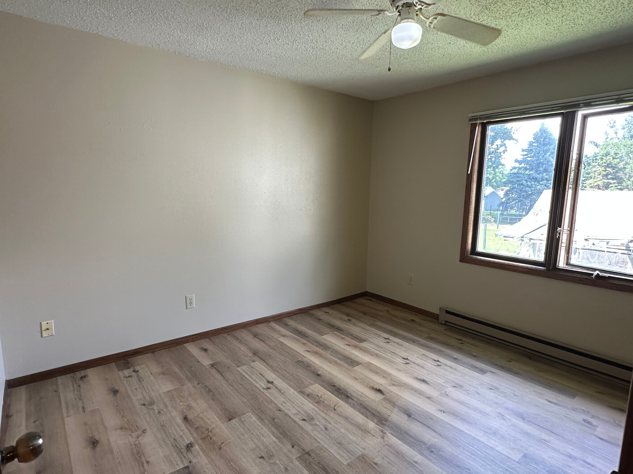 Building Photo - 1420 6th Ave N