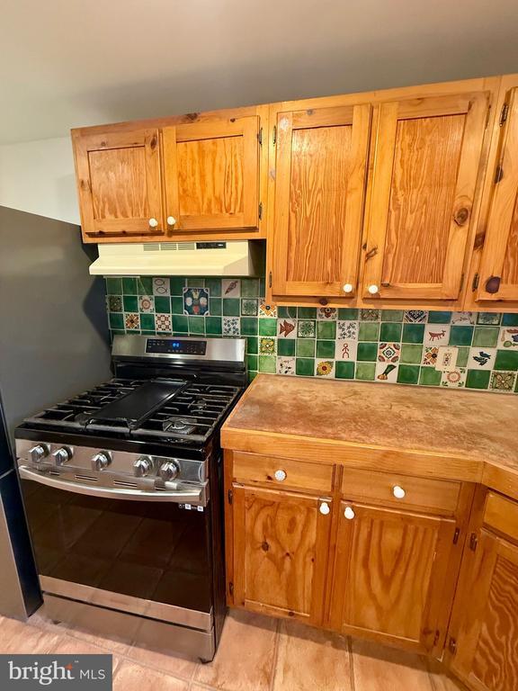 Building Photo - 1249 E Oxford St