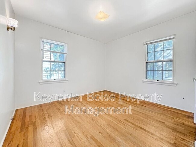 Building Photo - 1203 N 8th St