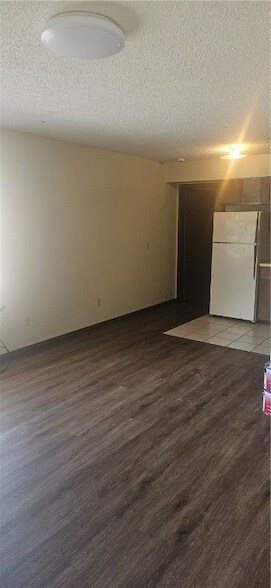 Building Photo - 635 Whitham Ave