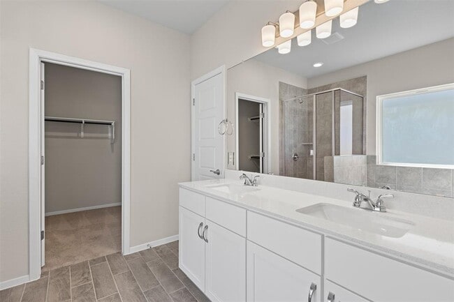 Building Photo - 441 Hortus Dr