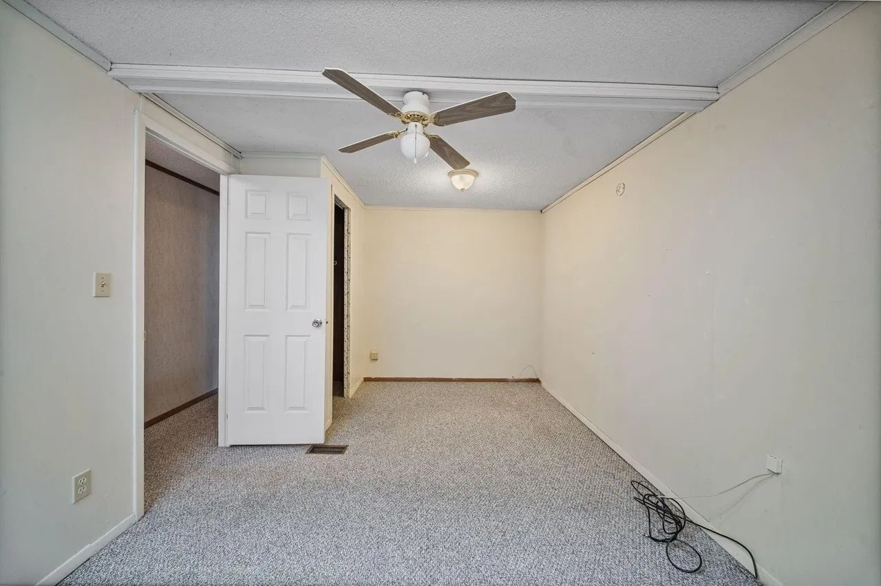 Building Photo - 13 Alder Ln