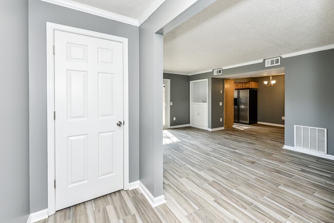 Building Photo - 9330 Caspian Way