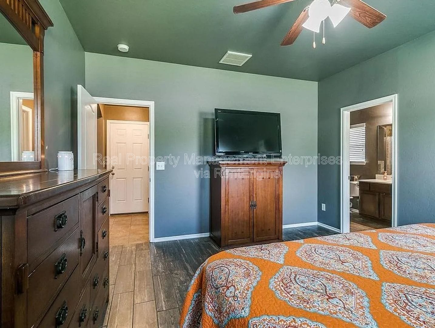 Building Photo - 532 W Shadow Ridge Way