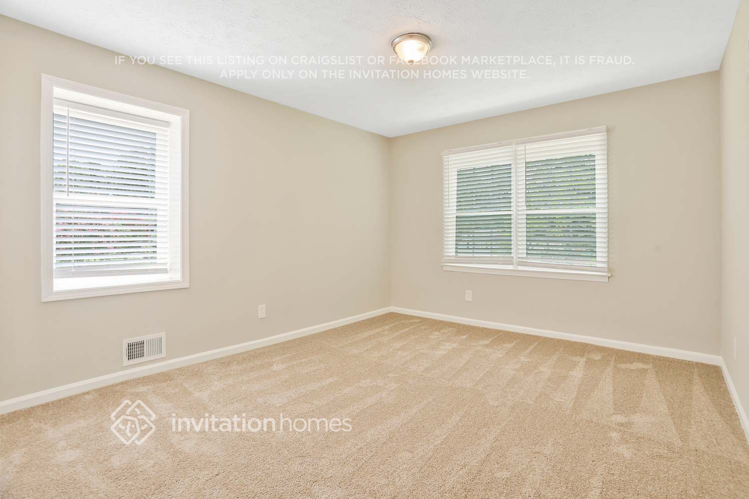 Building Photo - 277 Lancelot Way