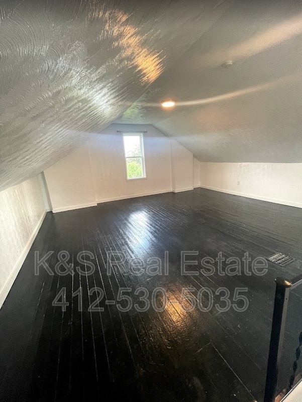 Building Photo - 221 Orchard Pl