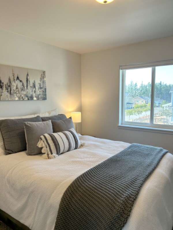 Building Photo - 1589 NW 5th Ave