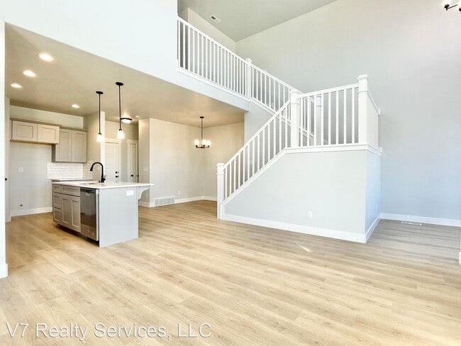 Building Photo - 3 br, 2.5 bath House - 4306 W. Silver Peak...