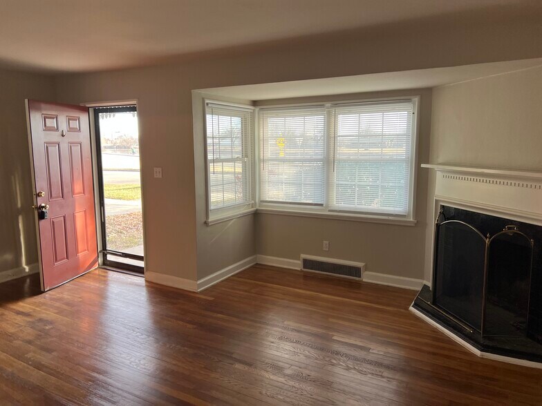 Building Photo - 1210 W Murdock St