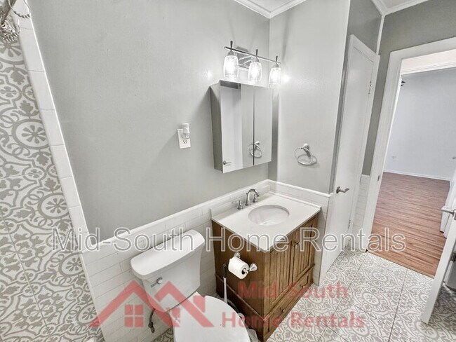 Building Photo - 1185 Deer Trail Ln