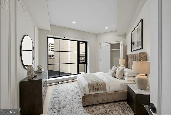 Building Photo - 2121 Ward Pl NW