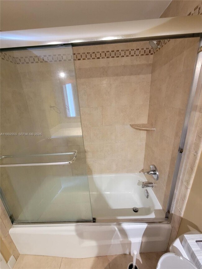 Building Photo - 2020 NE 135th St