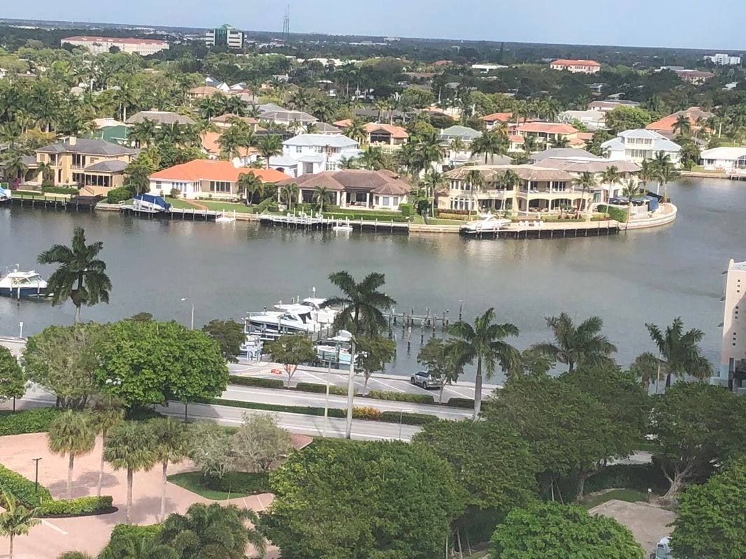 Building Photo - 4551 Gulf Shore Blvd N