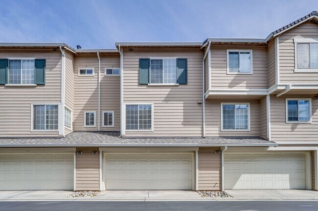 Building Photo - Amazing Floor Plan Multi Level Townhome in North San Jose @ California Northpointe