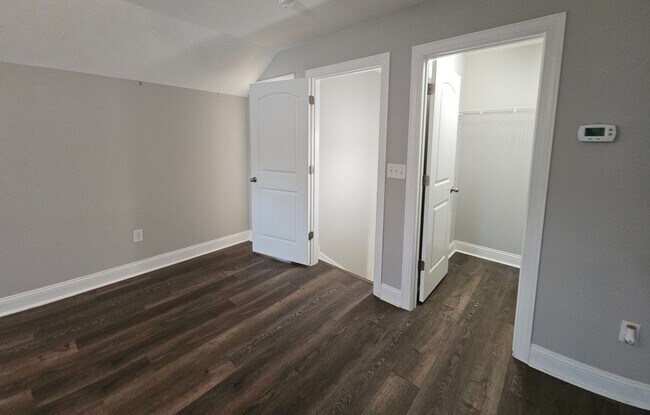 Building Photo - 9181 Abingdon Dr