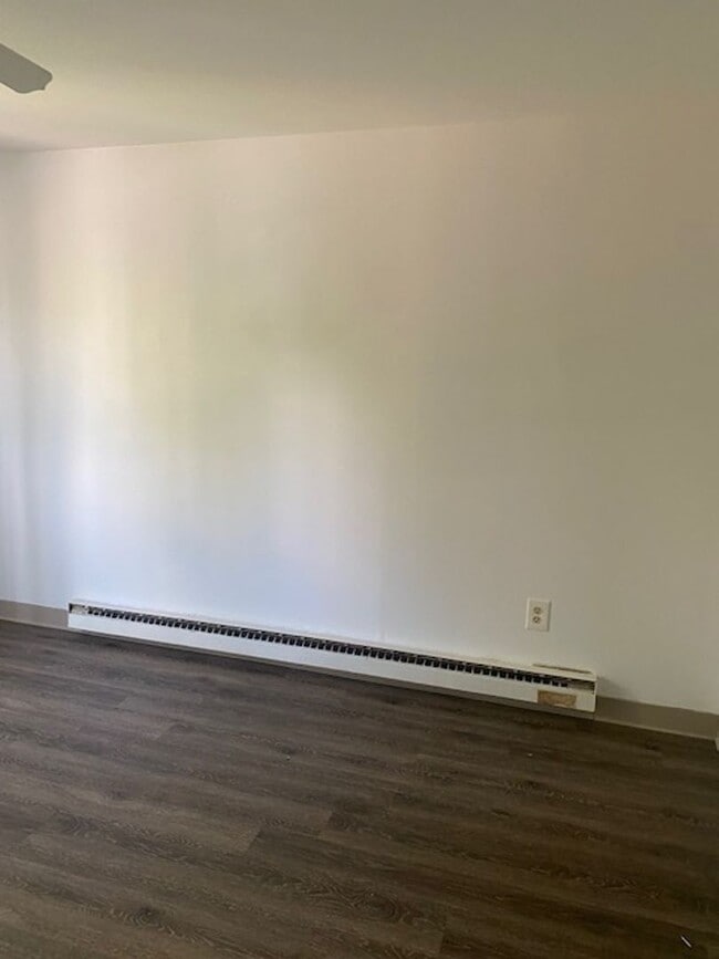 Building Photo - 368C-D Electronics Pkwy