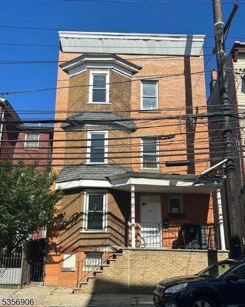 Primary Photo - 35 Norfolk St