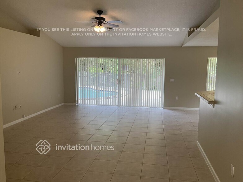 Building Photo - 6525 NW 54th Ct