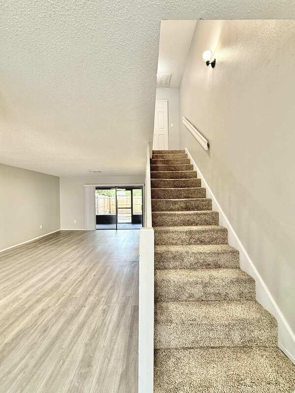 Building Photo - 2820 S Pines Dr