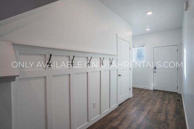 Building Photo - 578 Sugar Beet Dr