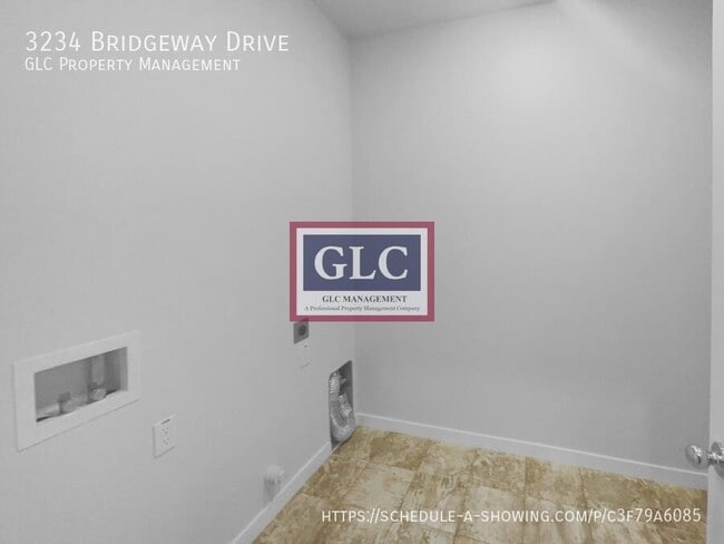 Building Photo - 3234 Bridgeway Dr