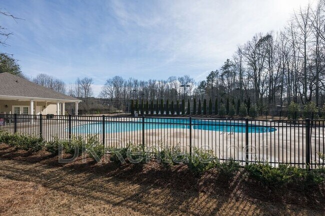 Building Photo - 261 Barnwood Ln