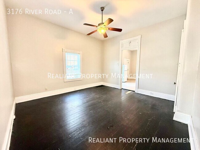 Building Photo - 3176 River Rd