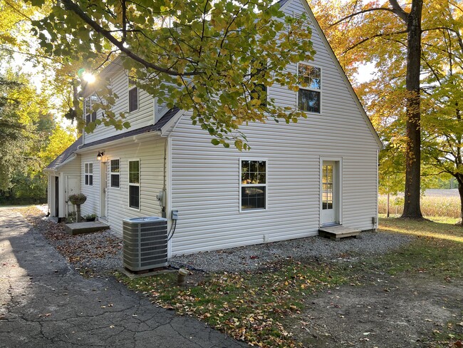 Building Photo - 16152 Glen Rd