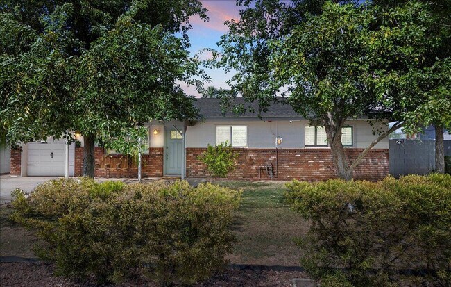 Building Photo - 6520 E Osborn Rd