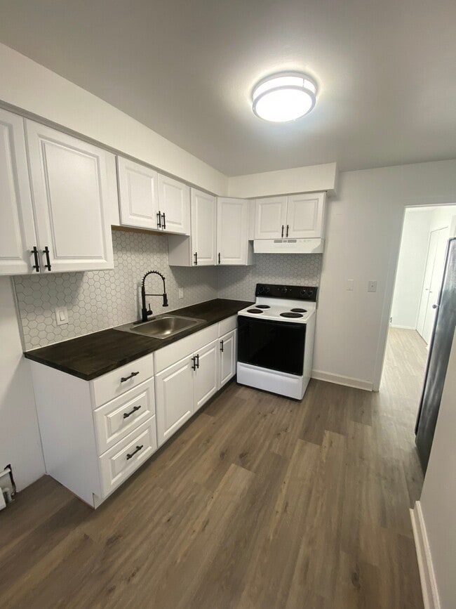 Building Photo - ONE11 RESIDENCES - BRIGHTON