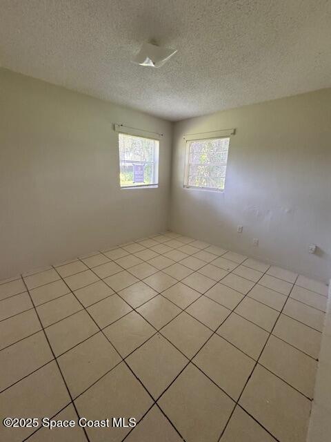 Building Photo - 915 S Fiske Blvd