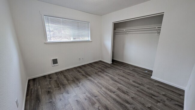 Building Photo - One level in Shewood