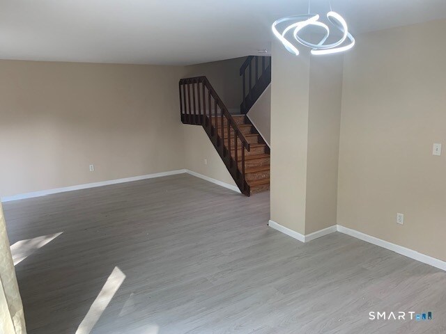 Building Photo - 18 Greenbriar Dr