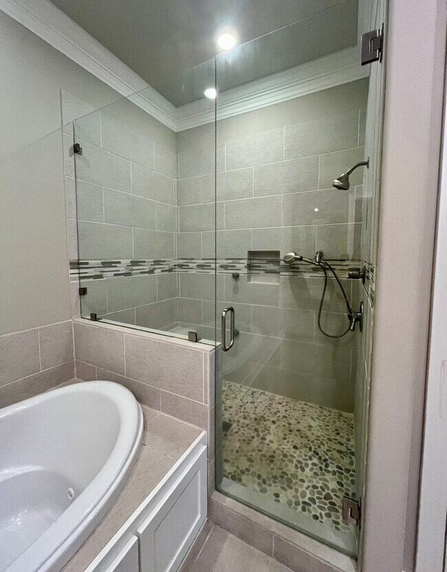 Building Photo - Beautiful Home in Rouzan of Southdowns neighborhood!