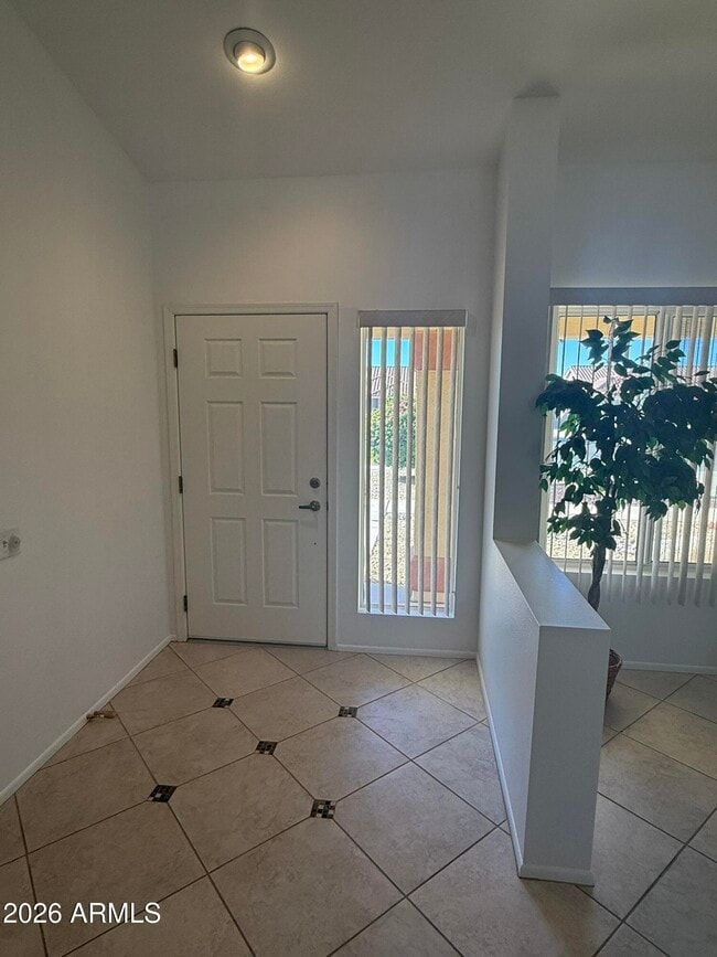 Building Photo - 14518 W Heritage Dr