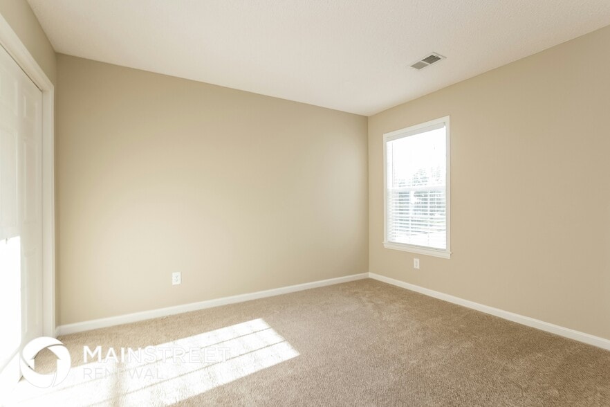 Building Photo - 4400 Feather Way