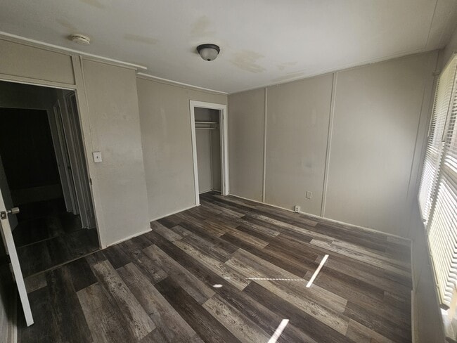 Building Photo - 108 Hilton St