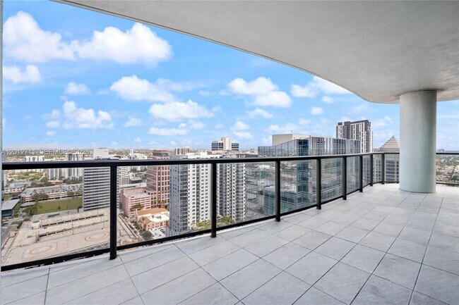 Building Photo - 100 E Las Olas Blvd