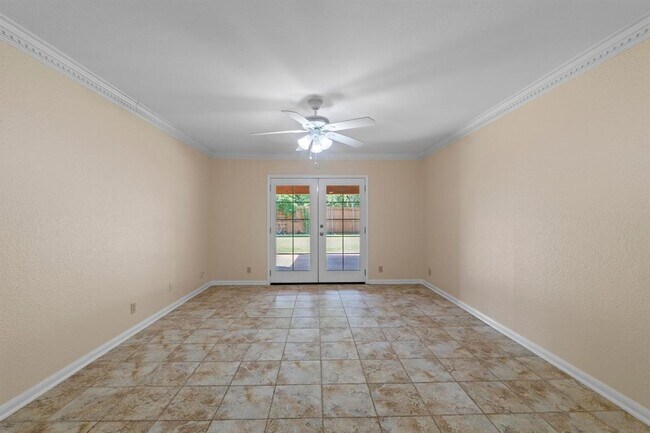 Building Photo - 10305 Caracara Dr
