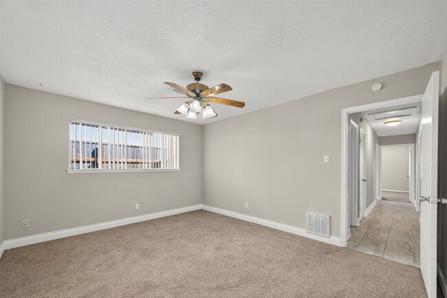 Building Photo - 11447 Kirkvalley Dr