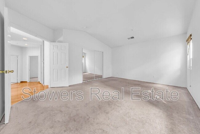 Building Photo - 116 Foxglove Ln
