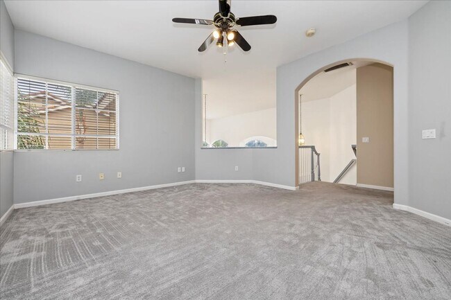 Building Photo - Lakefront Home for Lease – Panoramic Views...