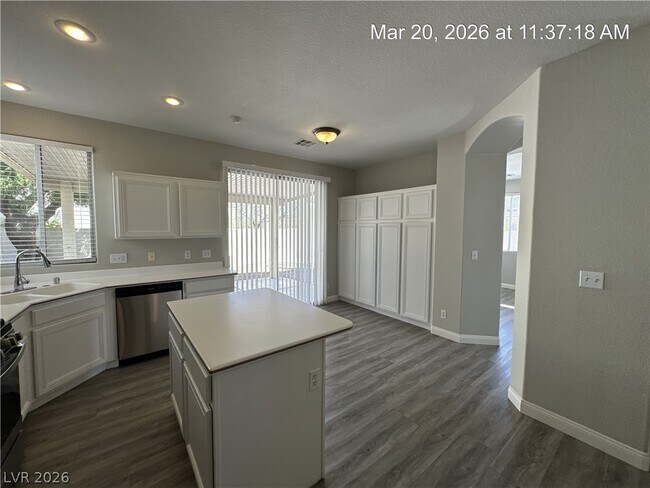 Building Photo - 9712 Floweret Ave