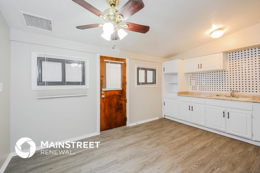 Building Photo - 734 W Holladay Dr